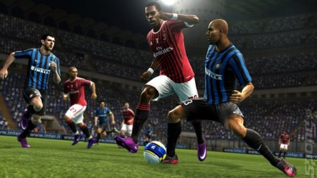 Pro Evolution Soccer 2013 (RELOADED)